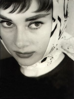 Images of Audrey Hepburn - style icon.jpg